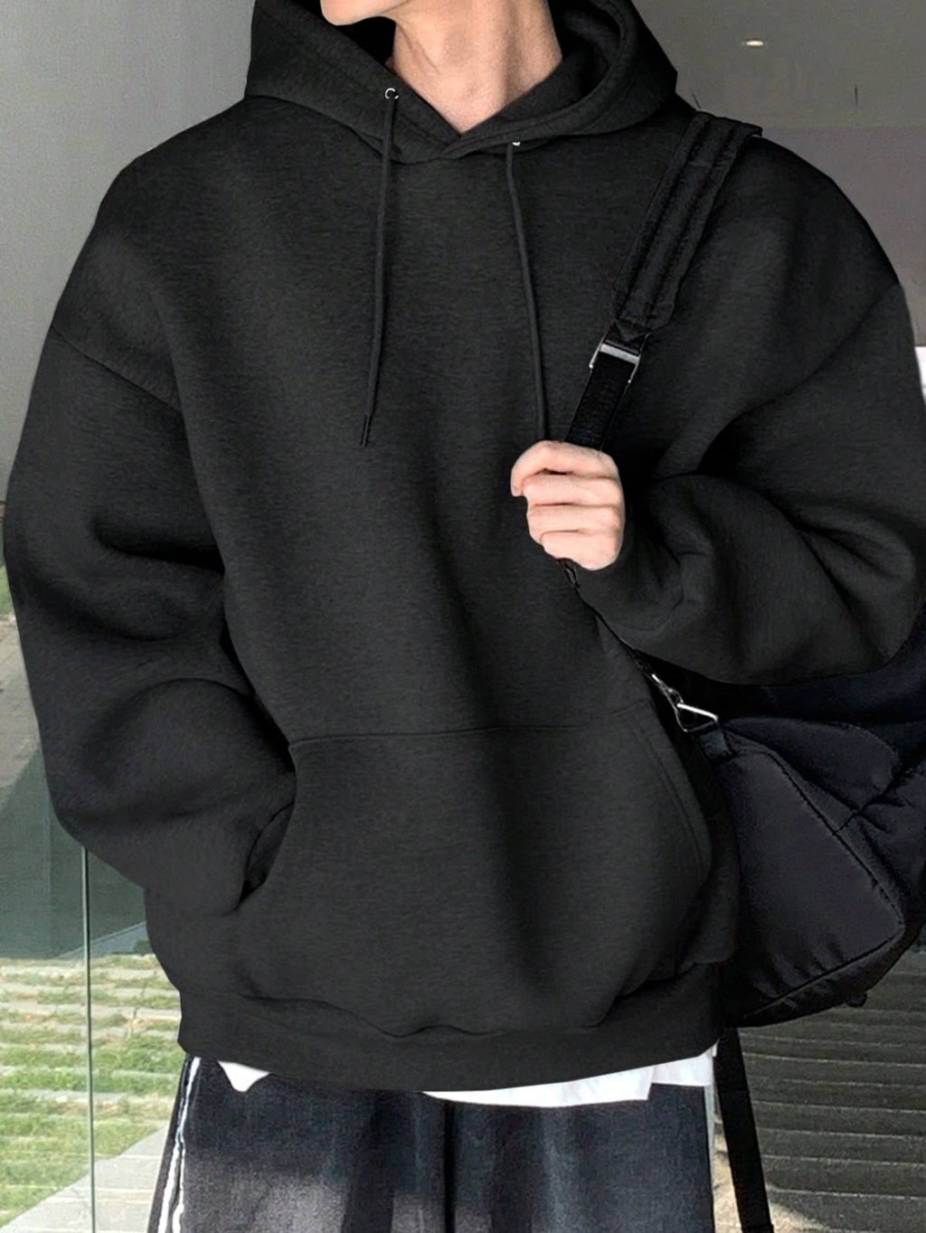 Sudadera Básica con Capucha - Esenciales Streetwear