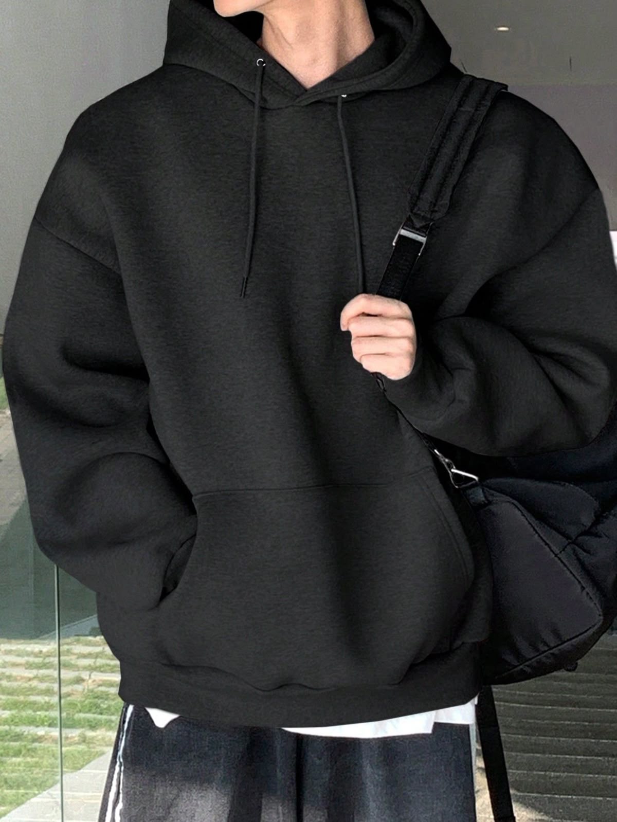 Sudadera Básica con Capucha - Esenciales Streetwear